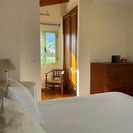 Familiar En La Montana, Con Acceso A Piscina Hébergement de vacances